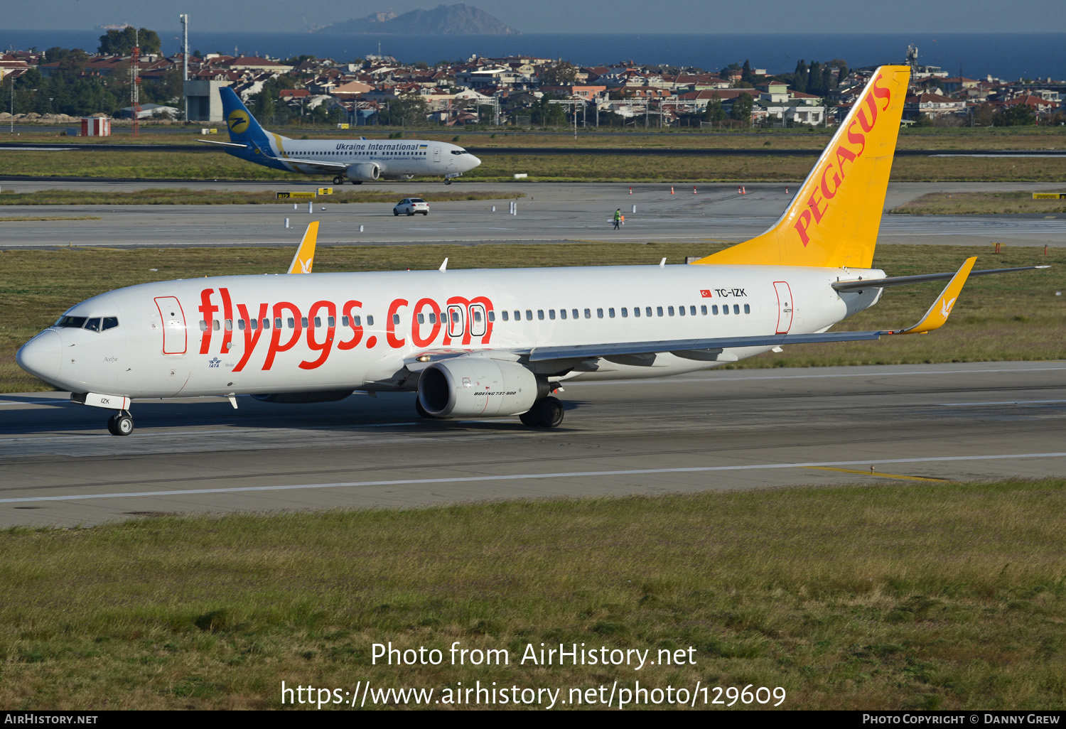 Aircraft Photo of TC-IZK | Boeing 737-86J | Pegasus Airlines | AirHistory.net #129609