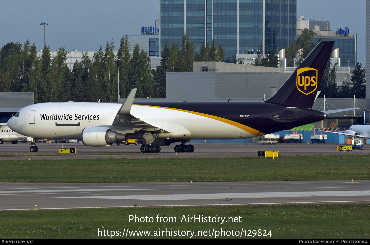 Aircraft Photo of N319UP | Boeing 767-34AF/ER | United Parcel Service - UPS | AirHistory.net #129824