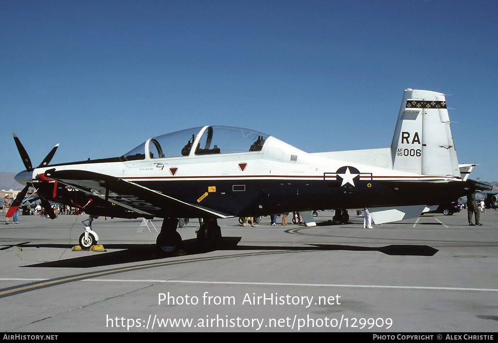 Aircraft Photo of 95-3006 / AF95-006 | Raytheon T-6A Texan II | USA - Air Force | AirHistory.net #129909