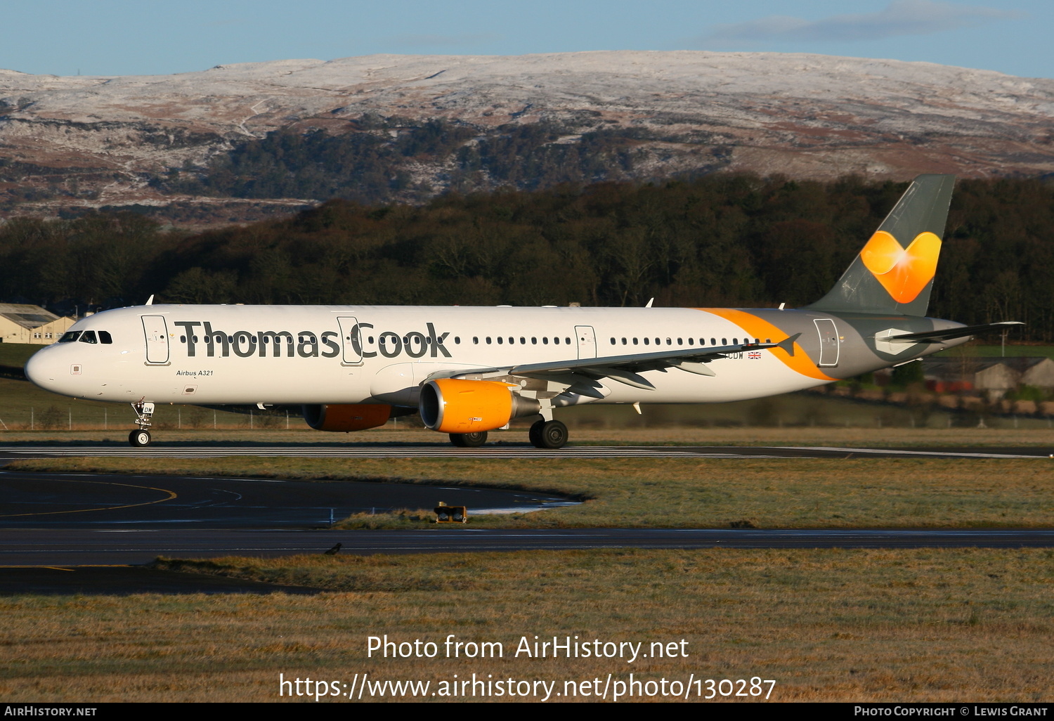 Aircraft Photo of G-TCDW | Airbus A321-211 | Thomas Cook Airlines | AirHistory.net #130287