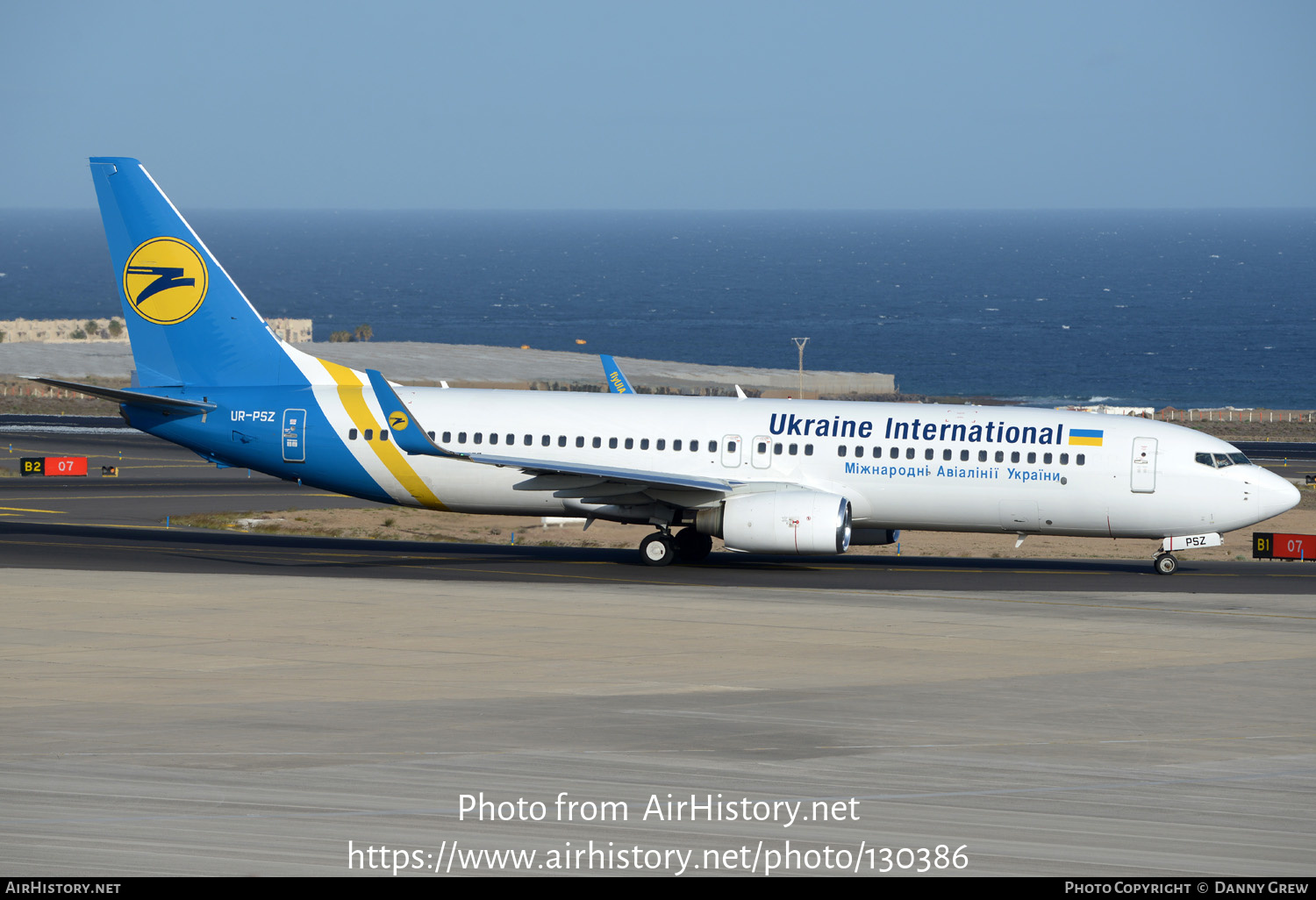 Aircraft Photo of UR-PSZ | Boeing 737-86N | Ukraine International Airlines | AirHistory.net #130386