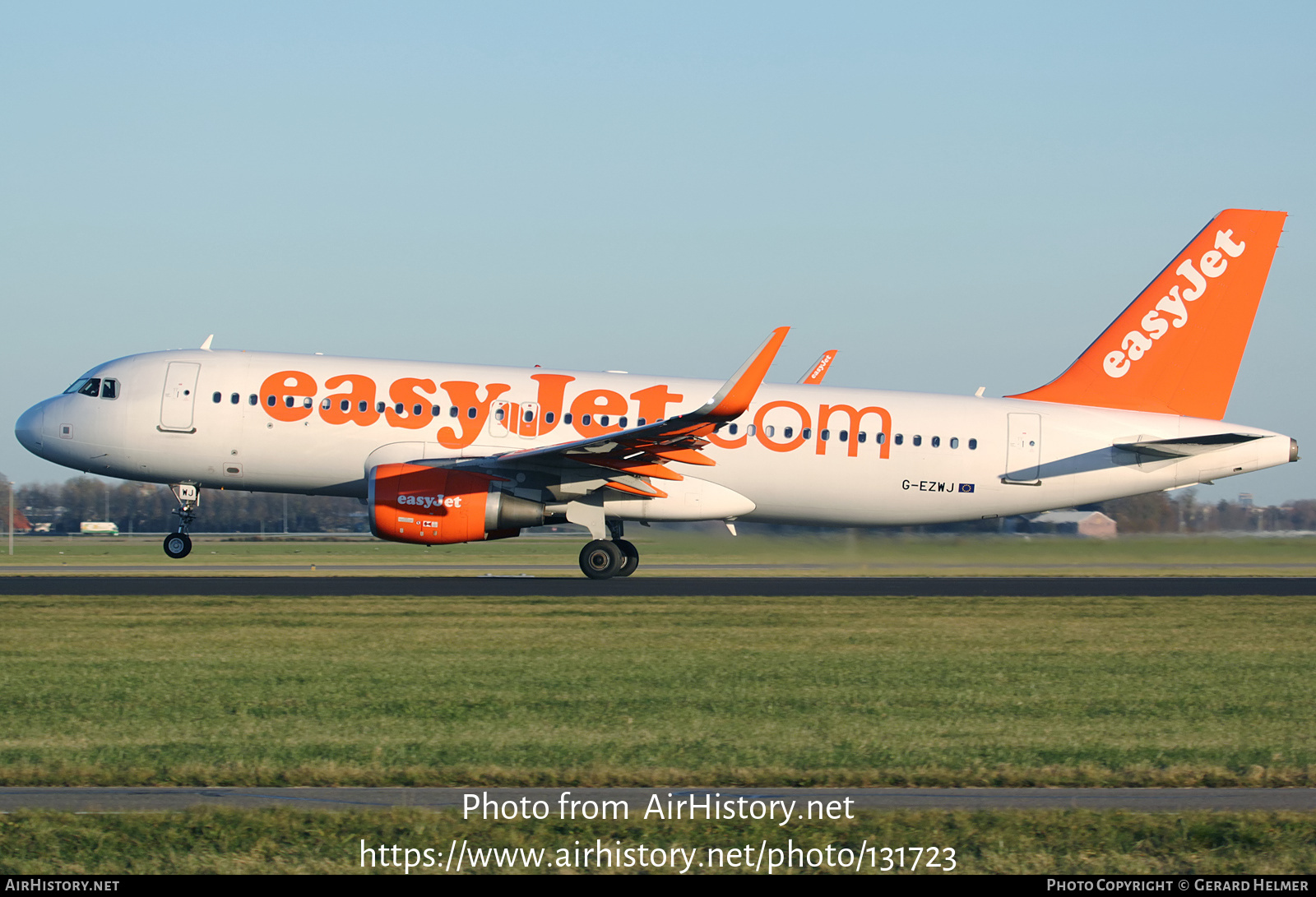 Aircraft Photo of G-EZWJ | Airbus A320-214 | EasyJet | AirHistory.net #131723