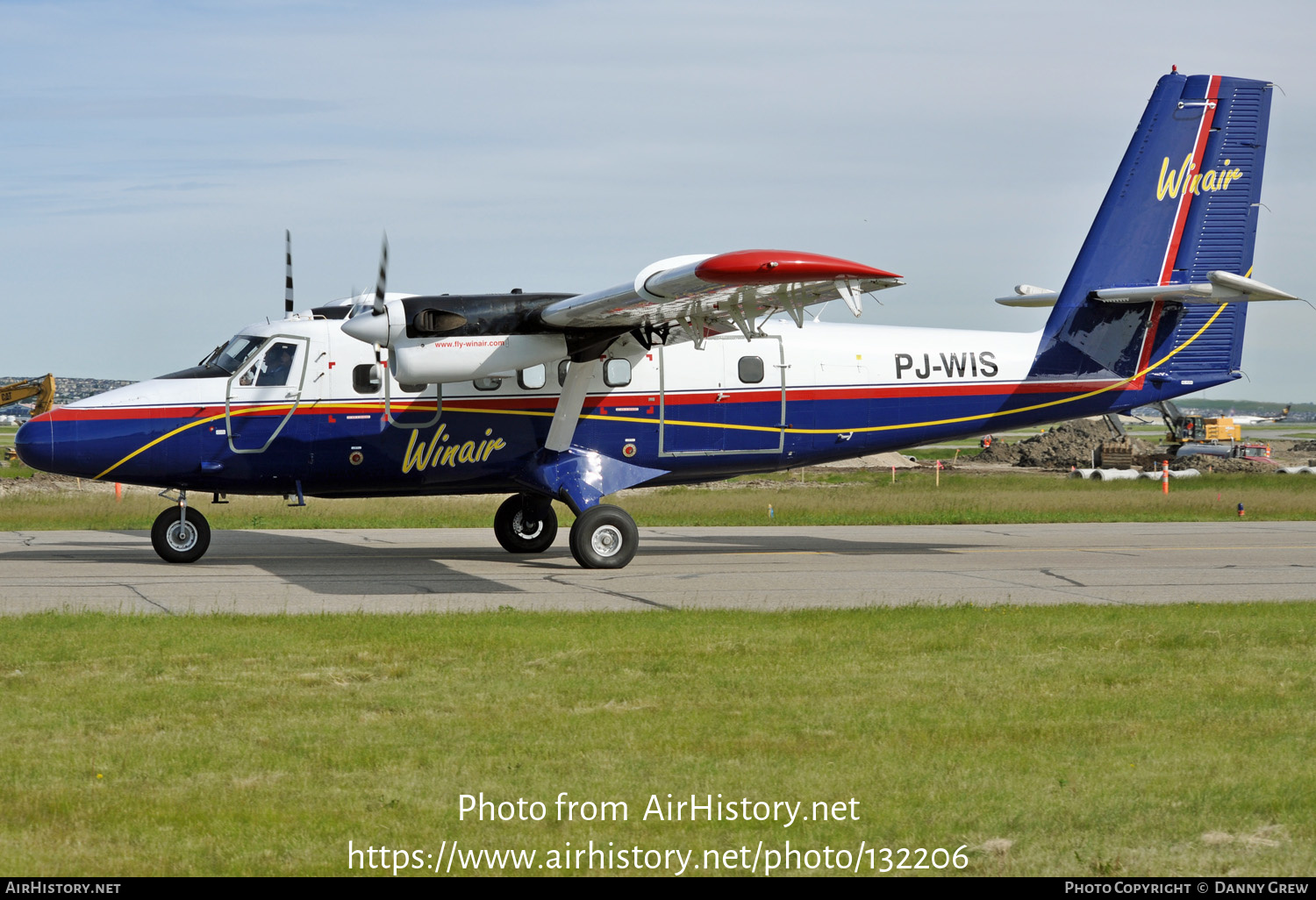 Aircraft Photo of PJ-WIS | De Havilland Canada DHC-6-300 Twin Otter | Winair - Windward Islands Airways | AirHistory.net #132206