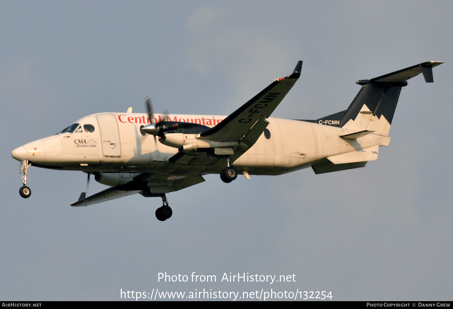 Aircraft Photo of C-FCMN | Raytheon 1900D | Central Mountain Air - CMA | AirHistory.net #132254