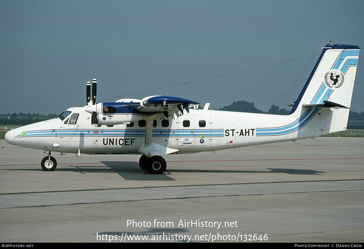 Aircraft Photo of ST-AHT | De Havilland Canada DHC-6-300 Twin Otter | UNICEF | AirHistory.net #132646