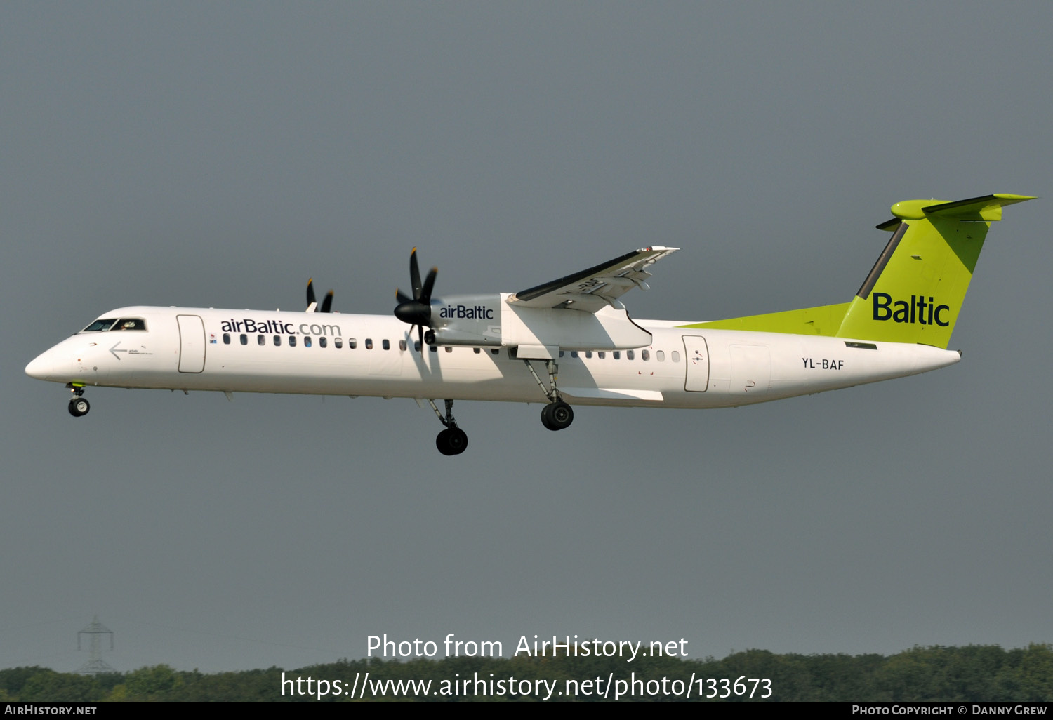 Aircraft Photo of YL-BAF | Bombardier DHC-8-402 Dash 8 | AirBaltic | AirHistory.net #133673