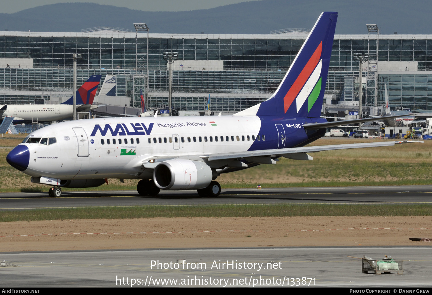 Aircraft Photo of HA-LOG | Boeing 737-6Q8 | Malév - Hungarian Airlines | AirHistory.net #133871