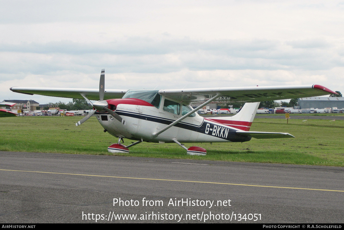 Aircraft Photo of G-BKKN | Cessna 182R Skylane | AirHistory.net #134051