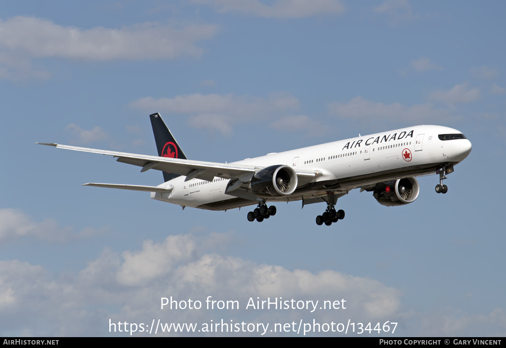 Aircraft Photo of C-FIUR | Boeing 777-333/ER | Air Canada | AirHistory.net #134467