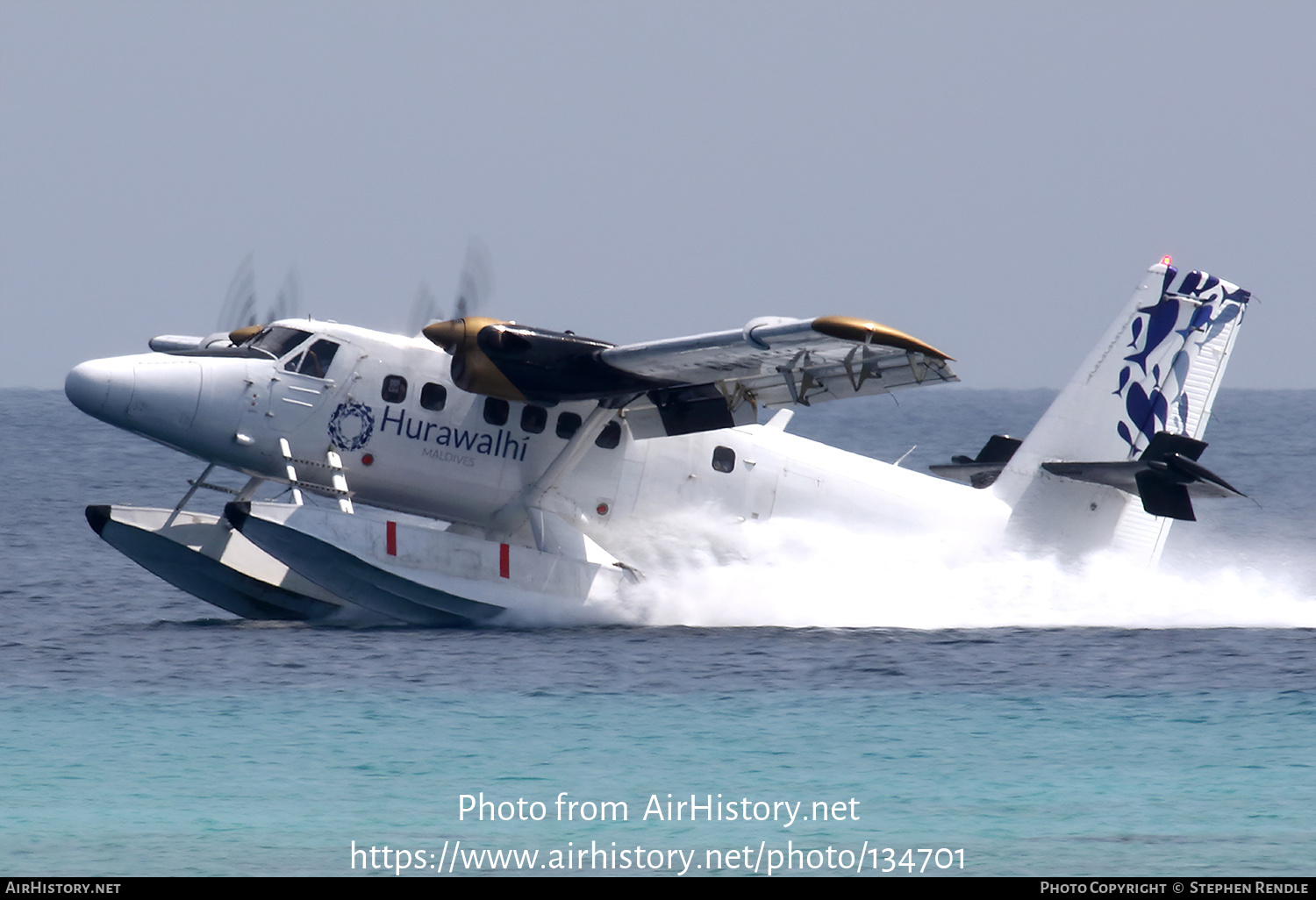 Aircraft Photo of 8Q-TMG | De Havilland Canada DHC-6-300 Twin Otter | Hurawalhi Island Resort | AirHistory.net #134701