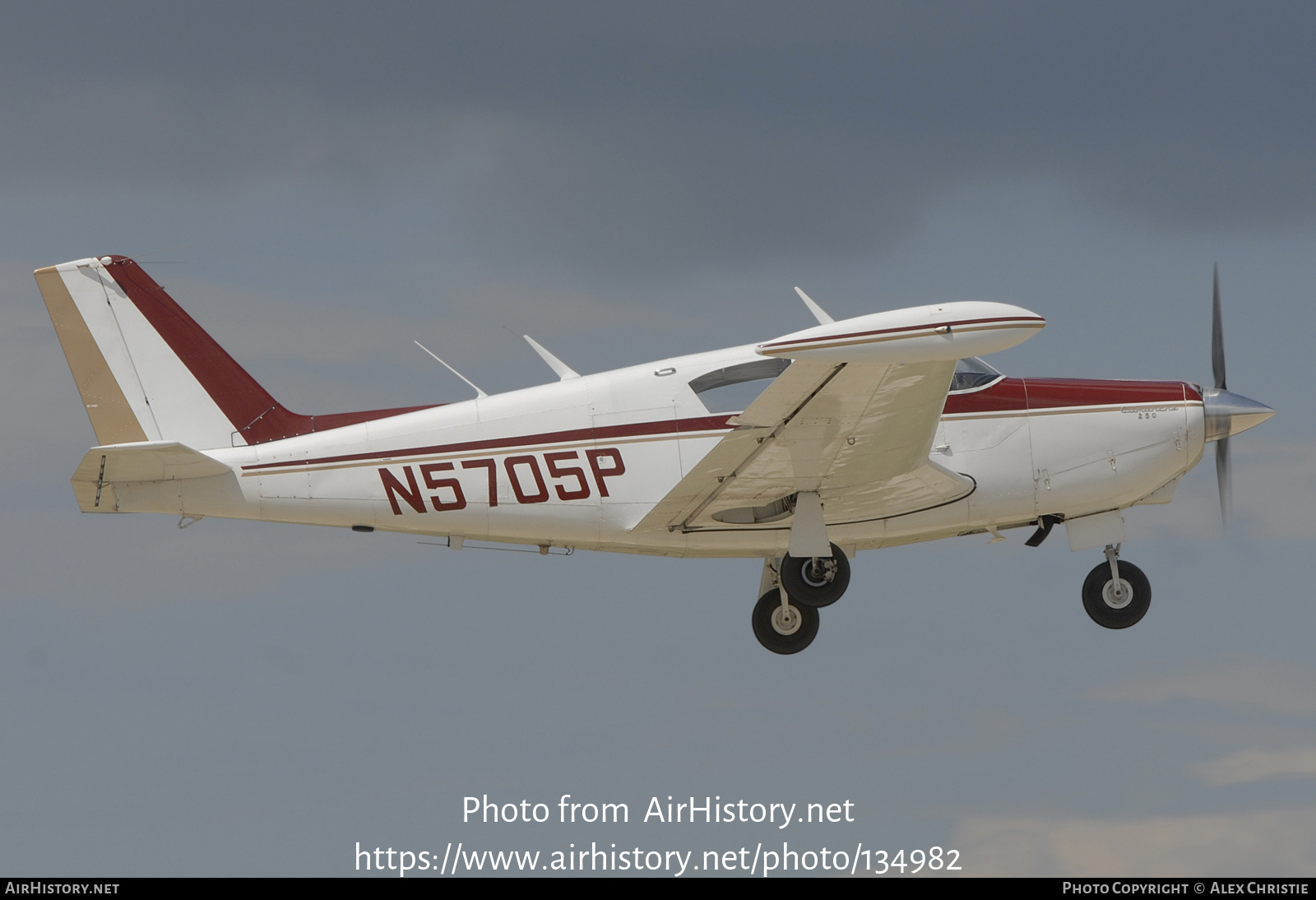 Aircraft Photo of N5705P | Piper PA-24-250 Comanche | AirHistory.net #134982