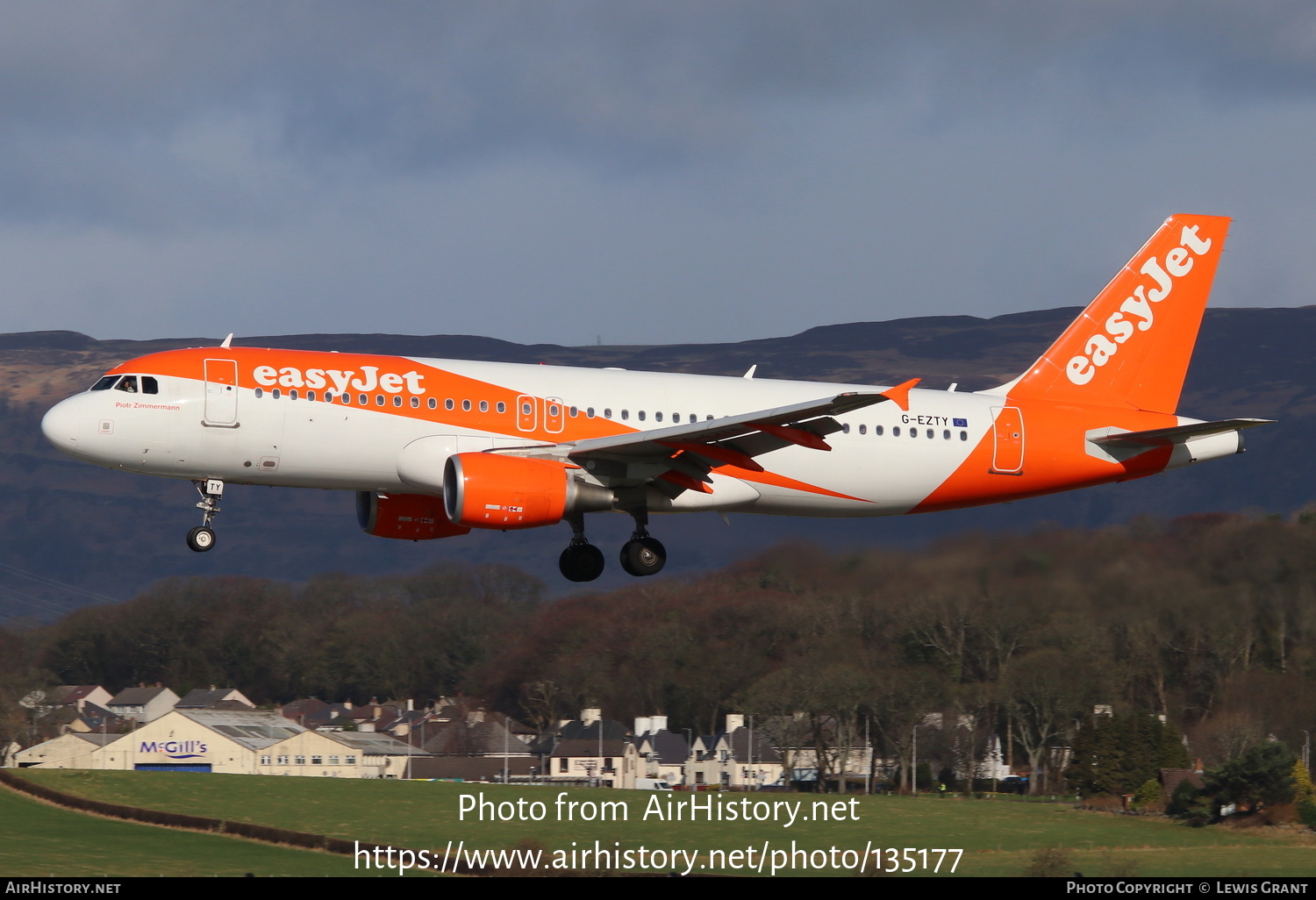 Aircraft Photo of G-EZTY | Airbus A320-214 | EasyJet | AirHistory.net #135177