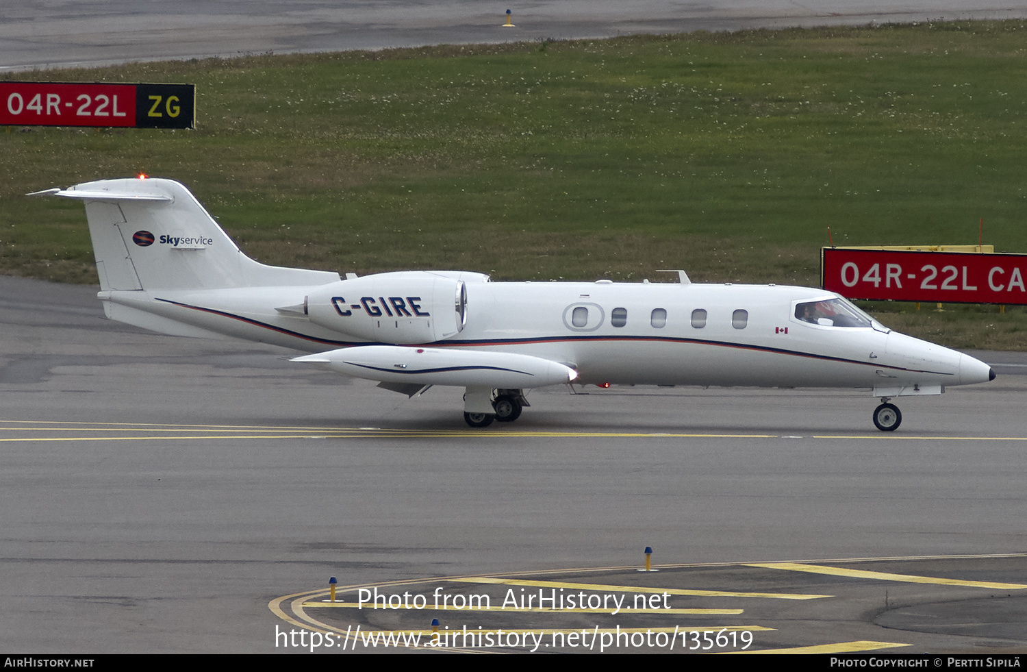 Aircraft Photo of C-GIRE | Gates Learjet 35 | Skyservice Business Aviation | AirHistory.net #135619