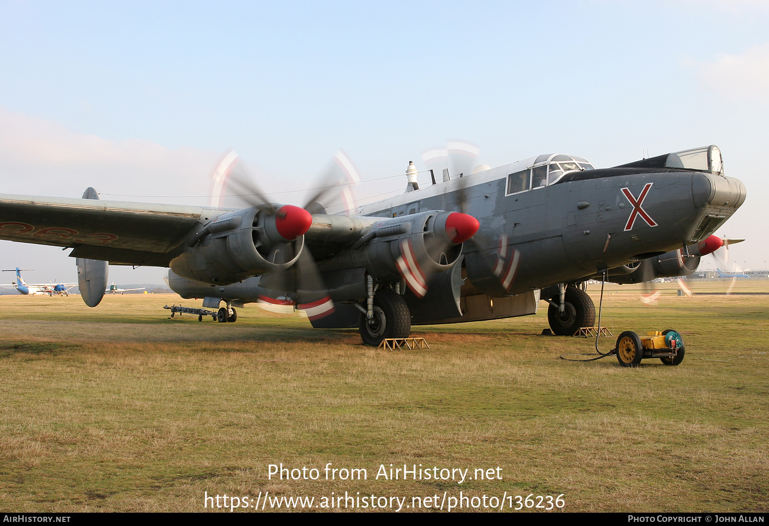 Aircraft Photo of WR963 | Avro 696 Shackleton AEW2 | UK - Air Force | AirHistory.net #136236