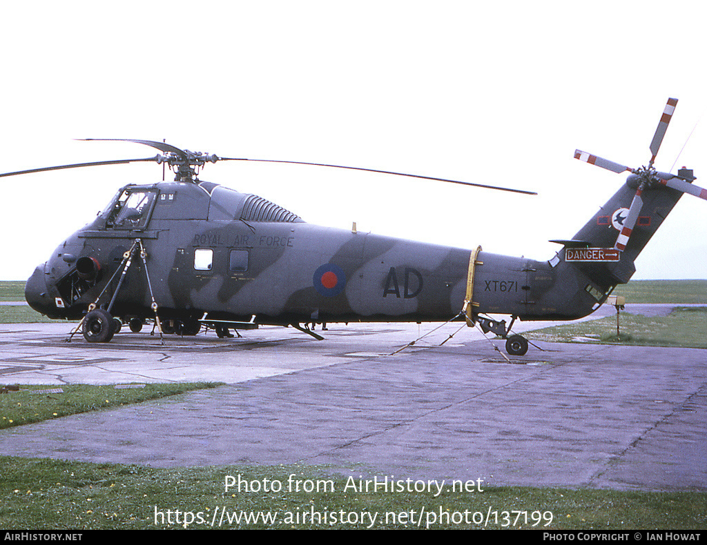 Aircraft Photo of XT671 | Westland WS-58 Wessex HC.2 | UK - Air Force | AirHistory.net #137199