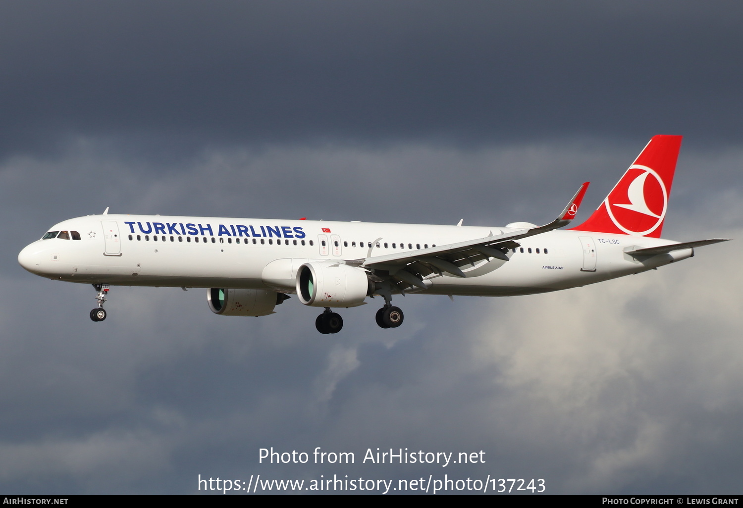 Aircraft Photo of TC-LSC | Airbus A321-271NX | Turkish Airlines | AirHistory.net #137243