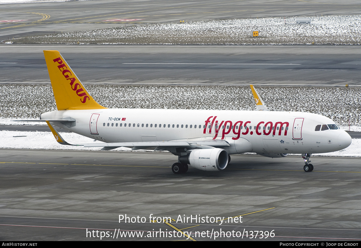 Aircraft Photo of TC-DCM | Airbus A320-214 | Pegasus Airlines | AirHistory.net #137396