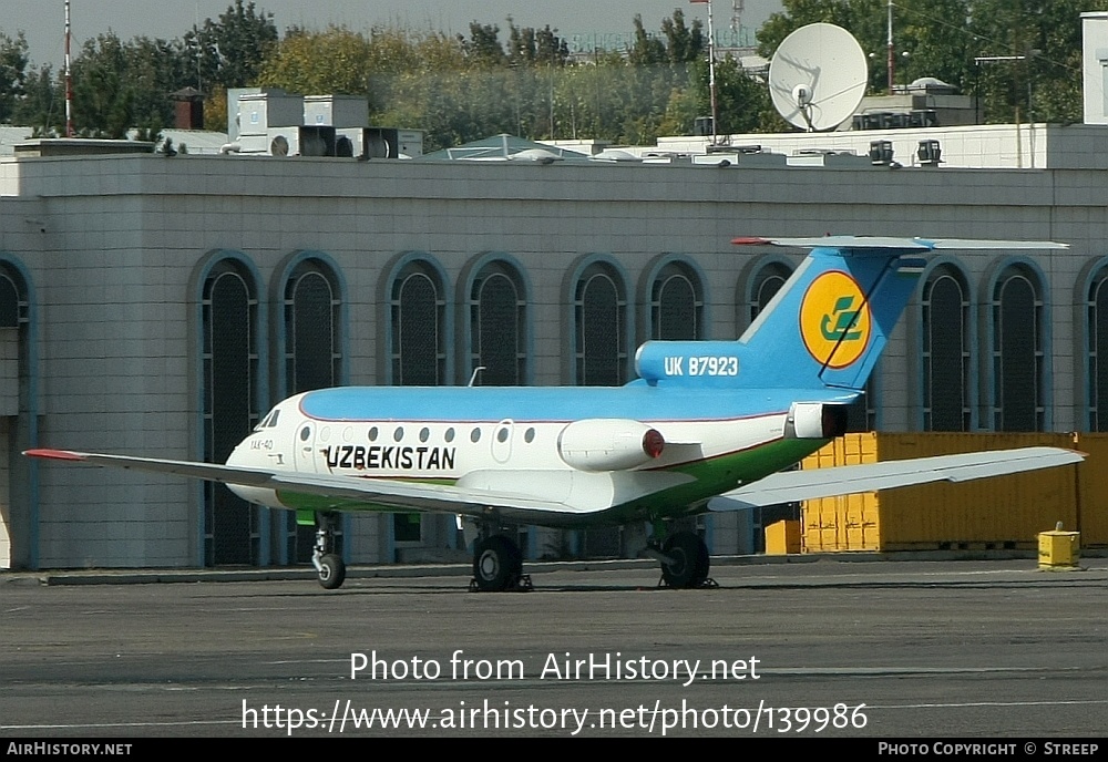 Aircraft Photo of UK-87923 | Yakovlev Yak-40 | Uzbekistan Airways | AirHistory.net #139986