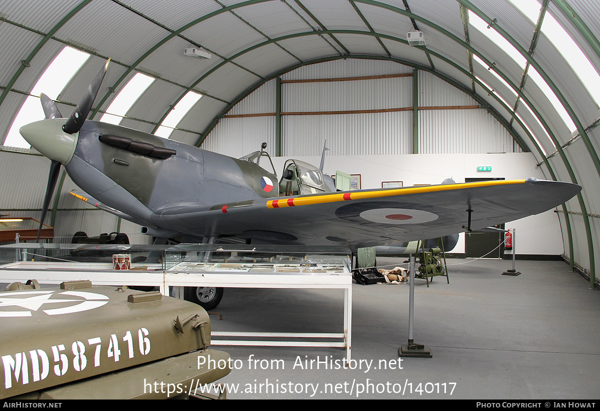 Aircraft Photo of P7540 | Supermarine 329 Spitfire Mk2A | UK - Air Force | AirHistory.net #140117