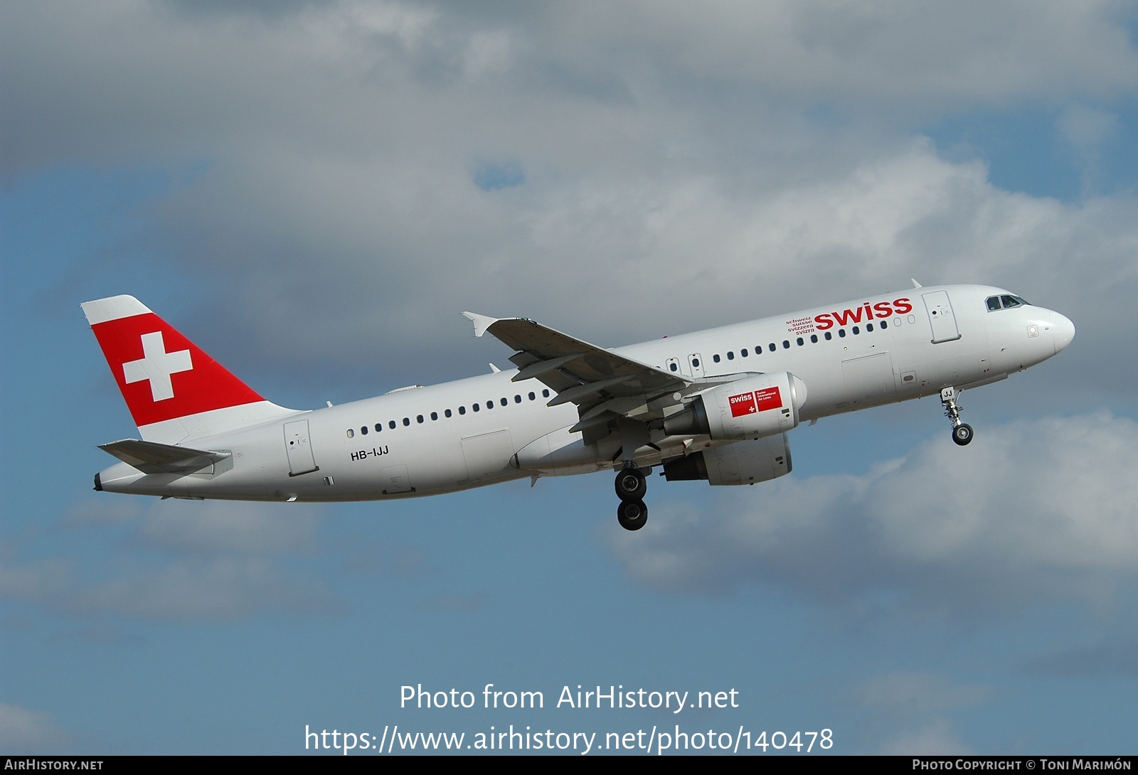 Aircraft Photo of HB-IJJ | Airbus A320-214 | Swiss International Air Lines | AirHistory.net #140478