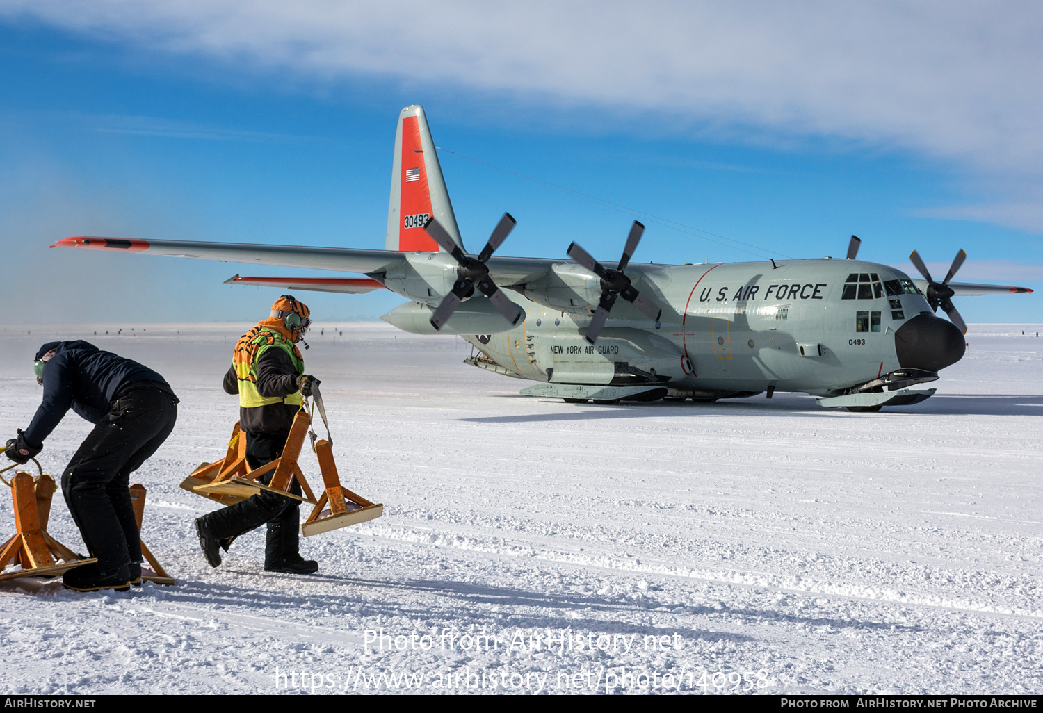 Aircraft Photo of 83-0493 / 30493 | Lockheed LC-130H Hercules (L-382) | USA - Air Force | AirHistory.net #140958