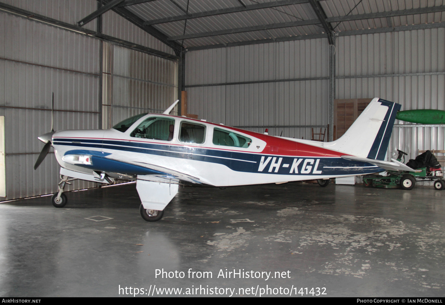 Aircraft Photo of VH-KGL | Beech F33A Bonanza | AirHistory.net #141432