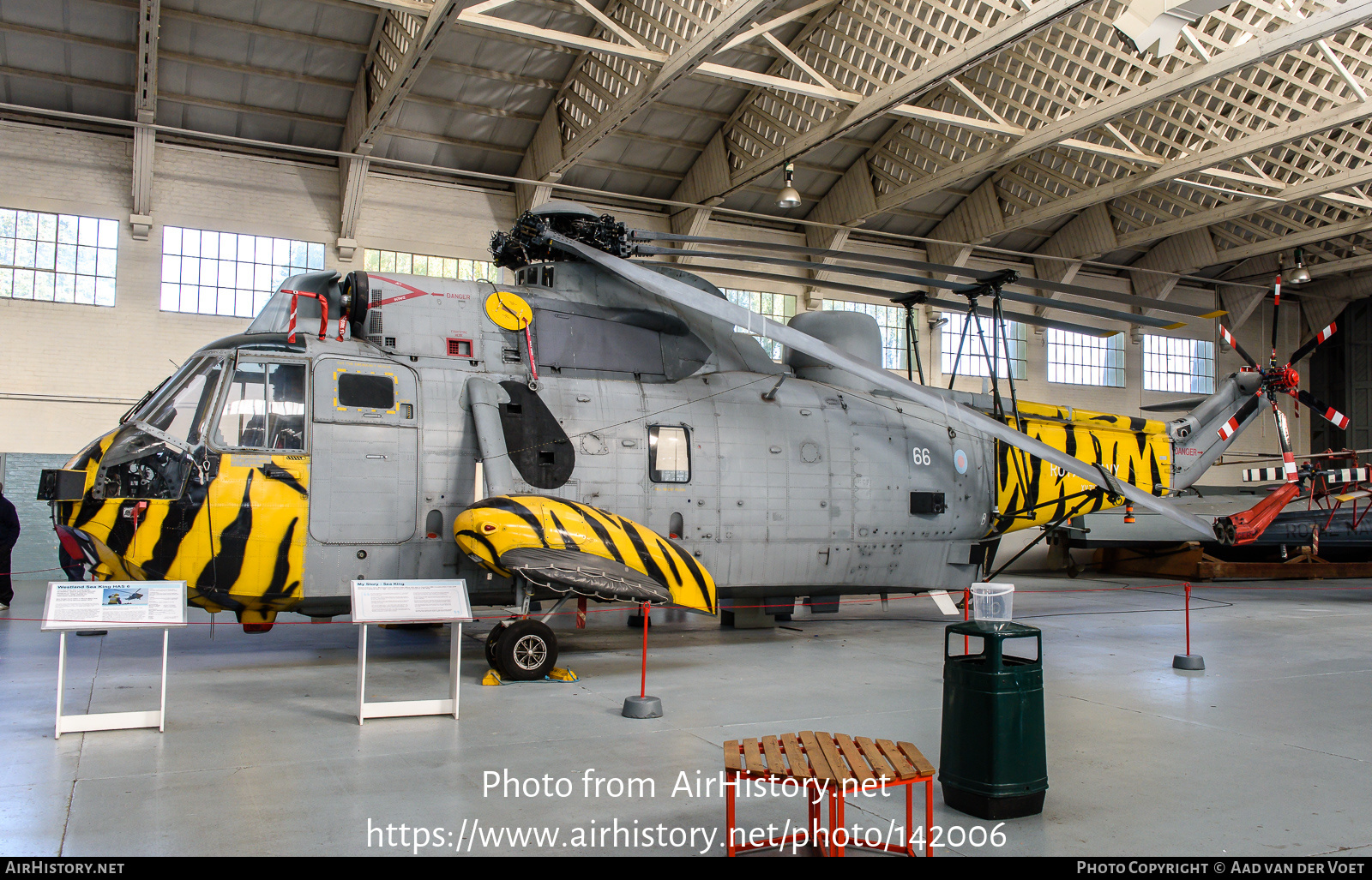 Aircraft Photo of XV712 | Westland WS-61 Sea King HAS6 | UK - Navy | AirHistory.net #142006