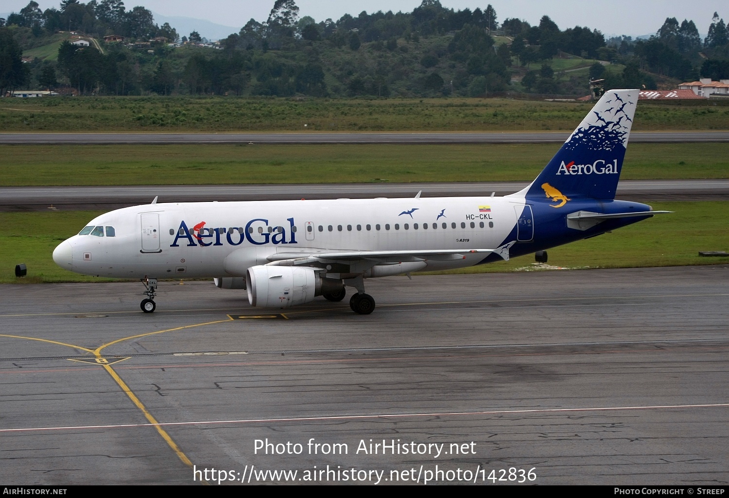 Aircraft Photo of HC-CKL | Airbus A319-112 | AeroGal | AirHistory.net #142836