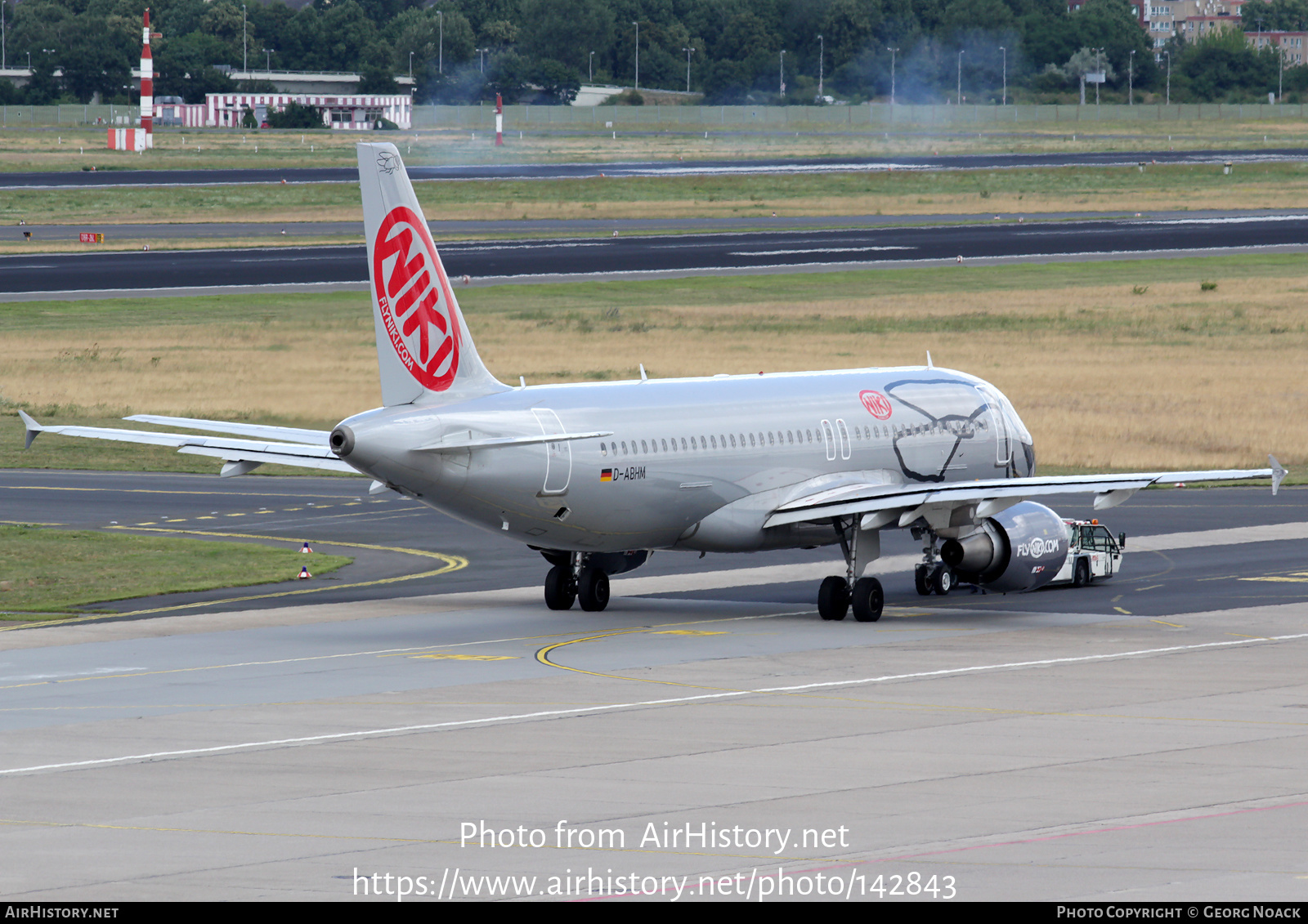 Aircraft Photo of D-ABHM | Airbus A320-214 | Niki | AirHistory.net #142843