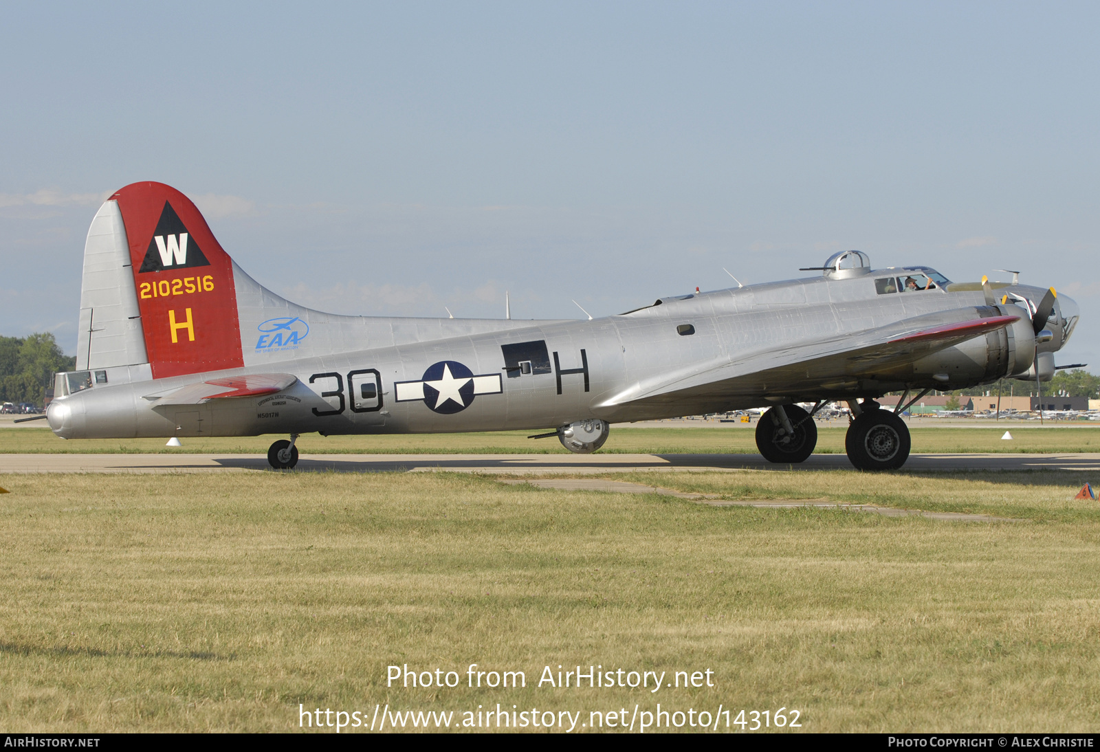 Aircraft Photo of N5017N / 2102516 | Boeing B-17G Flying Fortress | EAA - Experimental Aircraft Association | USA - Air Force | AirHistory.net #143162