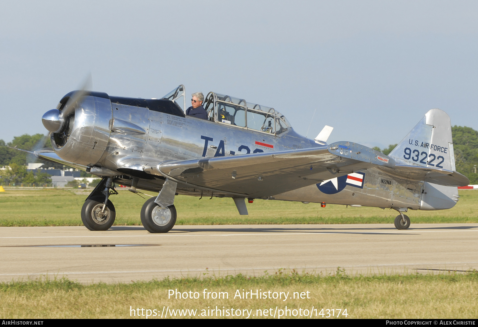 Aircraft Photo of N22NA / 93222 | North American T-6G Texan | USA - Air Force | AirHistory.net #143174