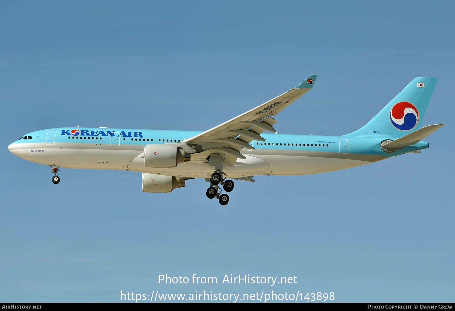 Aircraft Photo of HL8228 | Airbus A330-223 | Korean Air | AirHistory.net #143898