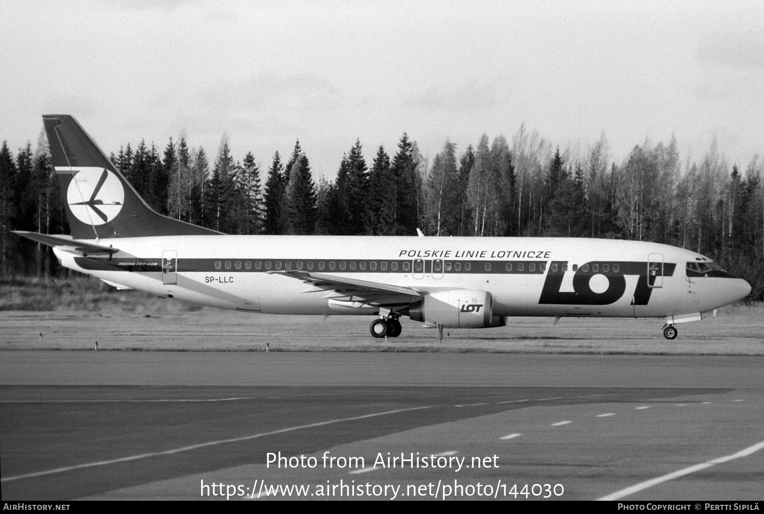 Aircraft Photo of SP-LLC | Boeing 737-45D | LOT Polish Airlines - Polskie Linie Lotnicze | AirHistory.net #144030