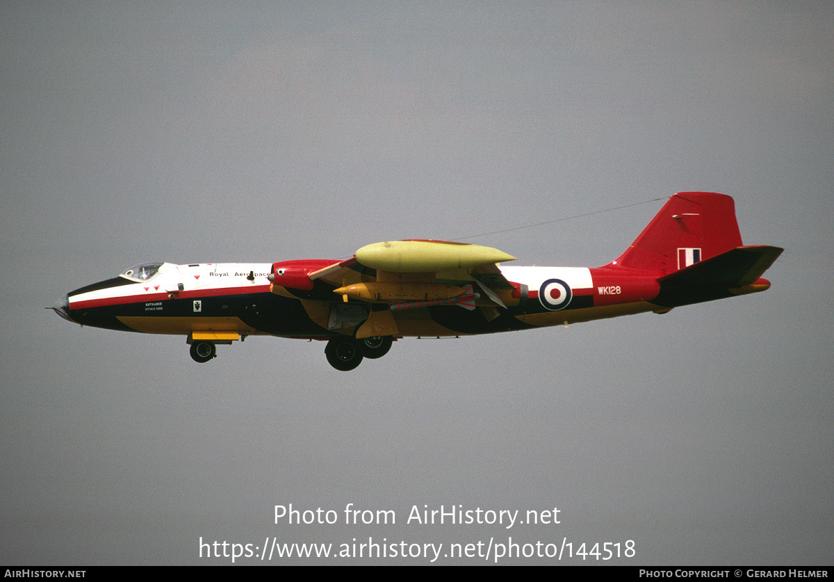 Aircraft Photo of WK128 | English Electric Canberra B(TT)2 | UK - Air Force | AirHistory.net #144518