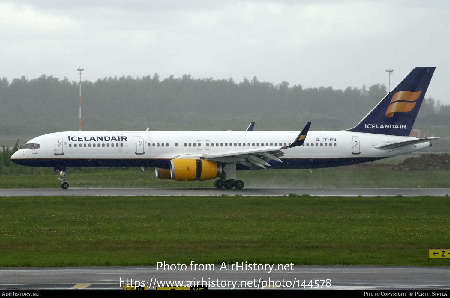 Aircraft Photo of TF-FIU | Boeing 757-256 | Icelandair | AirHistory.net #144578