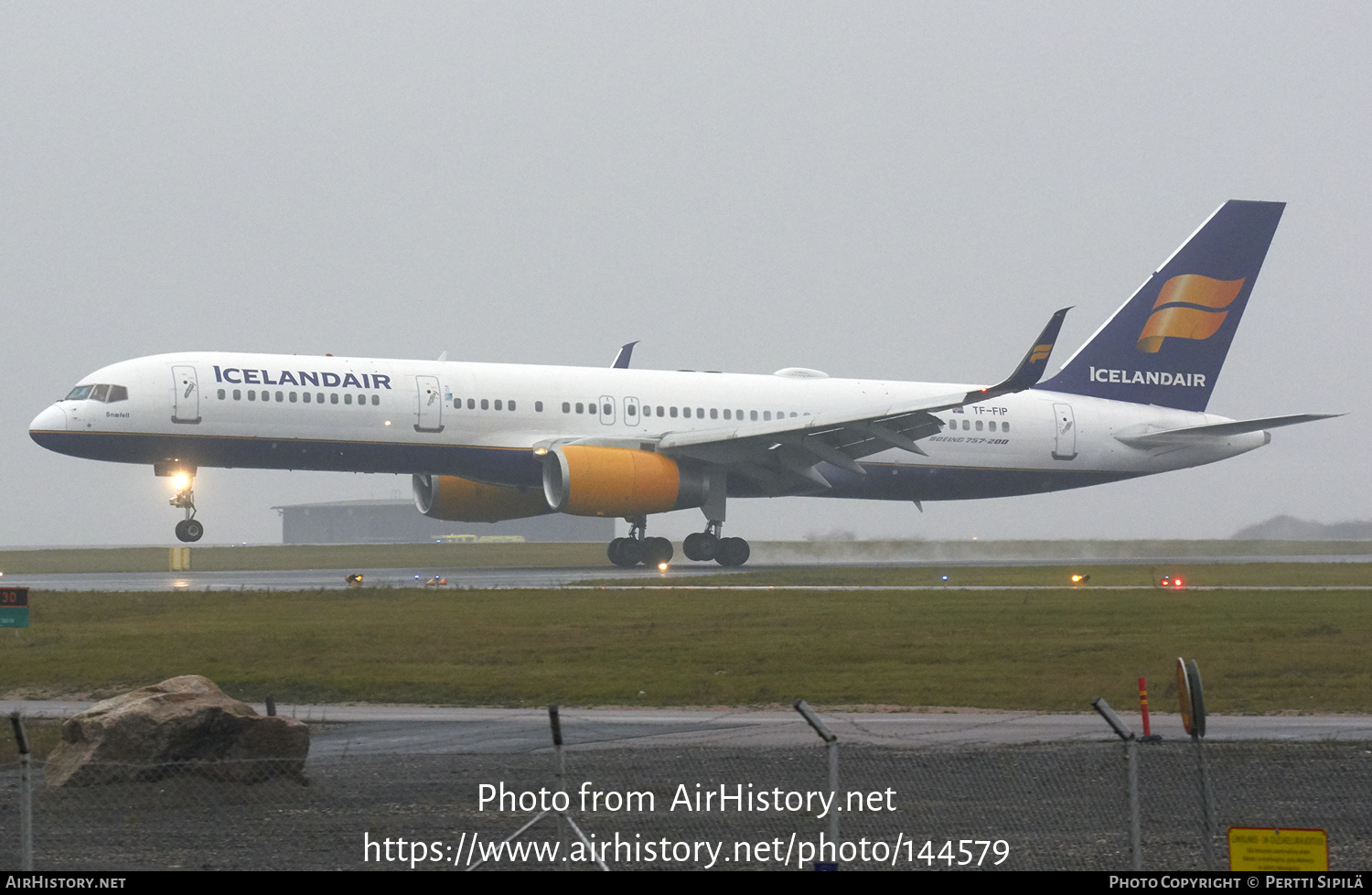 Aircraft Photo of TF-FIP | Boeing 757-208 | Icelandair | AirHistory.net #144579