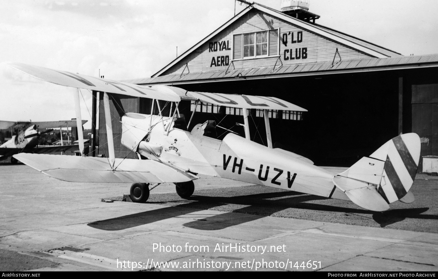 Aircraft Photo of VH-UZV | De Havilland D.H. 82A Tiger Moth | Royal Queensland Aero Club | AirHistory.net #144651