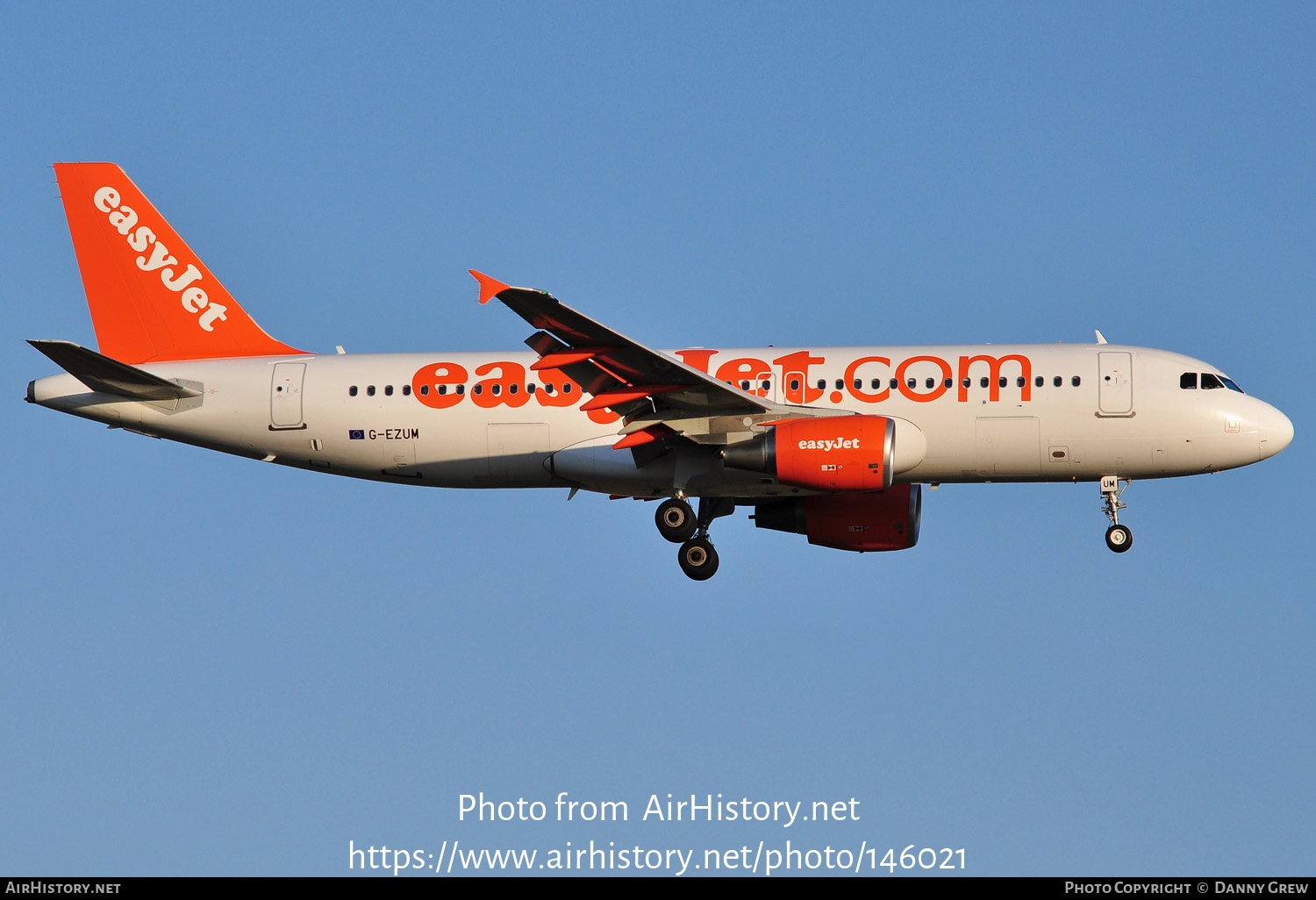 Aircraft Photo of G-EZUM | Airbus A320-214 | EasyJet | AirHistory.net #146021