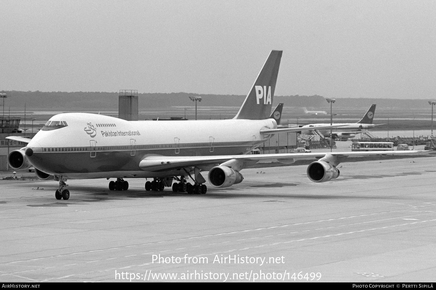 Aircraft Photo Of Ap Ayw Boeing 747 282b Pakistan International Airlines Pia Airhistory Net 146499