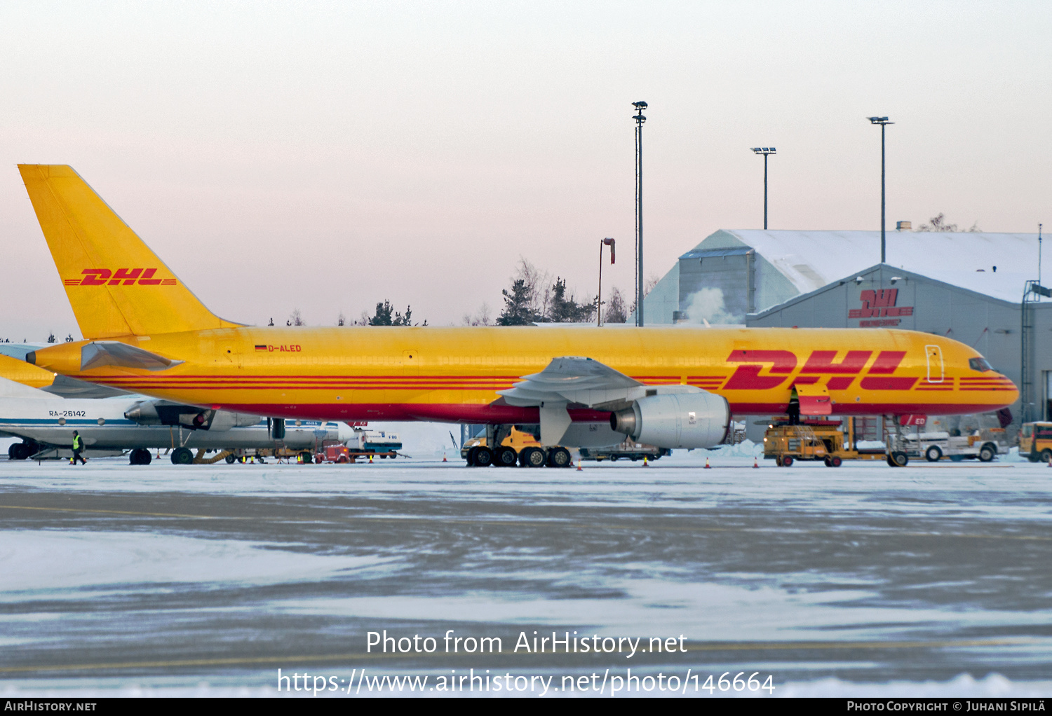 Aircraft Photo of D-ALED | Boeing 757-236/SF | DHL International | AirHistory.net #146664