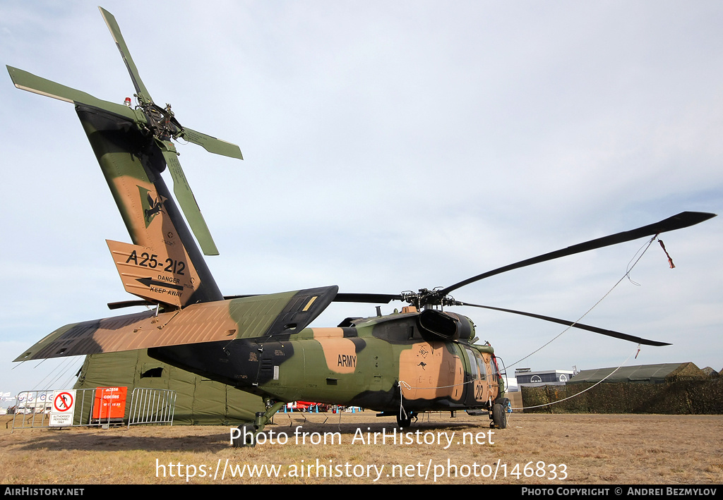 Aircraft Photo of A25-212 | Sikorsky S-70A-9 Black Hawk | Australia - Army | AirHistory.net #146833