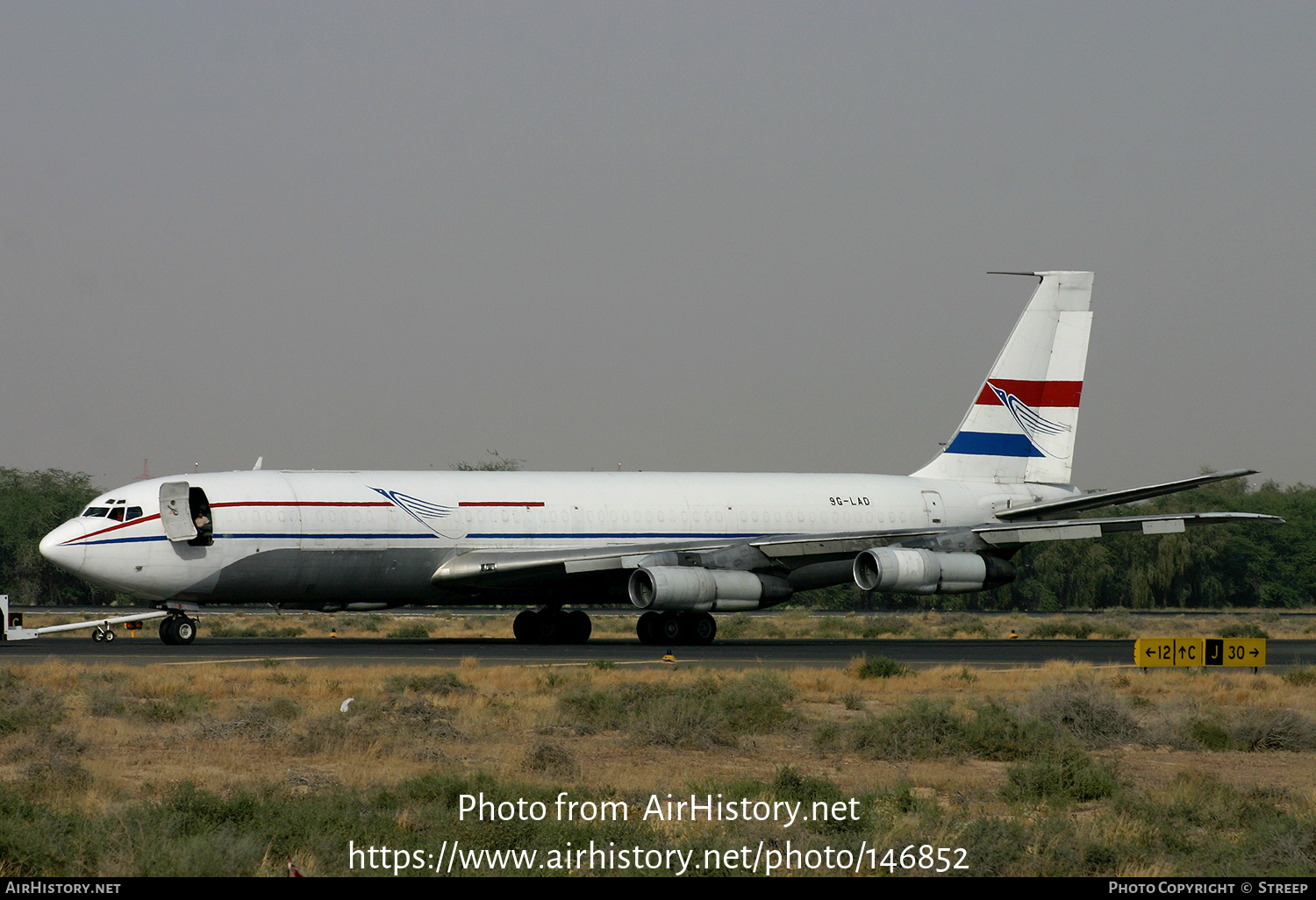 Aircraft Photo of 9G-LAD | Boeing 707-323C | Merchant Express | AirHistory.net #146852