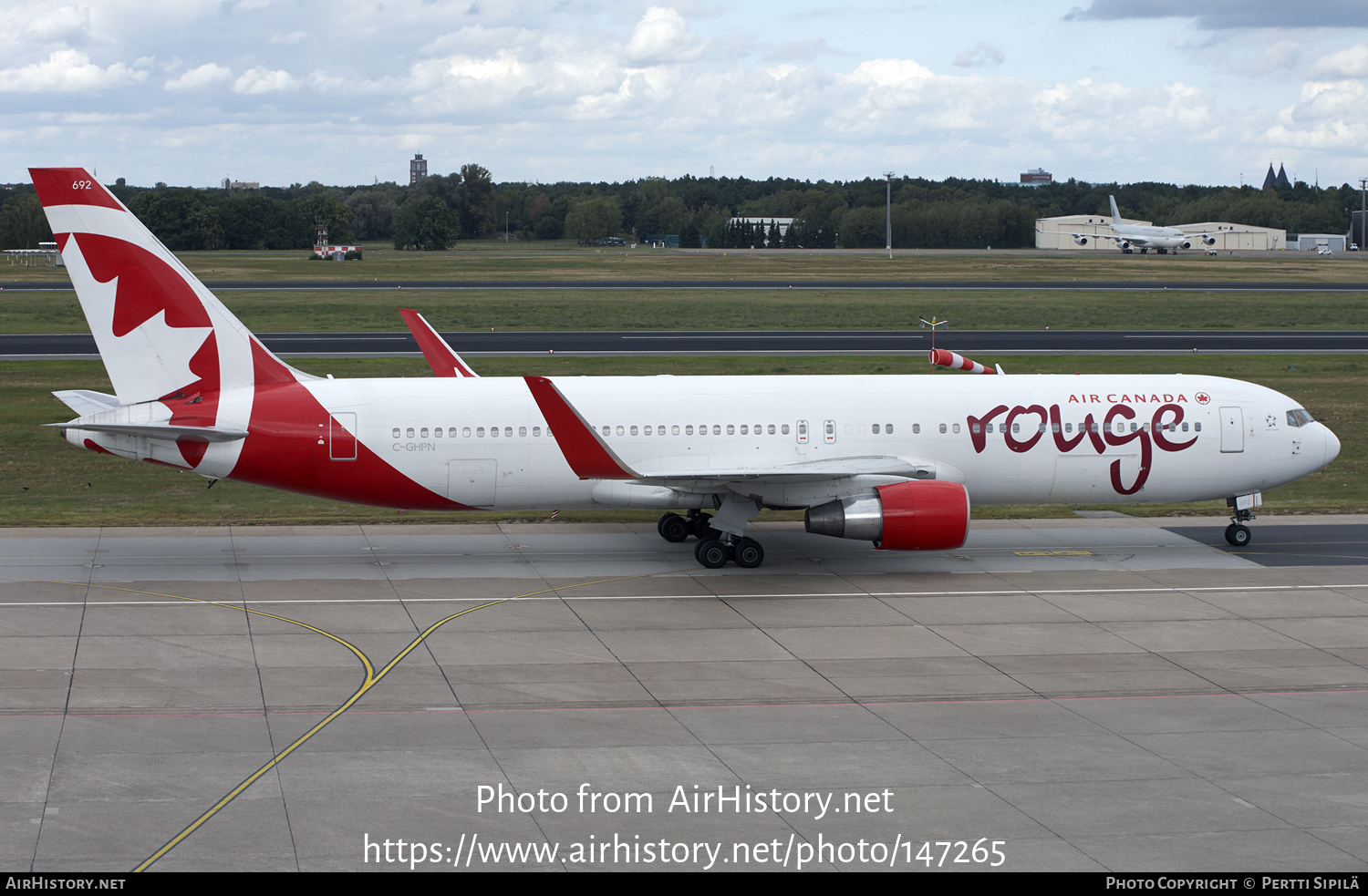 Aircraft Photo of C-GHPN | Boeing 767-33A/ER | Air Canada Rouge | AirHistory.net #147265