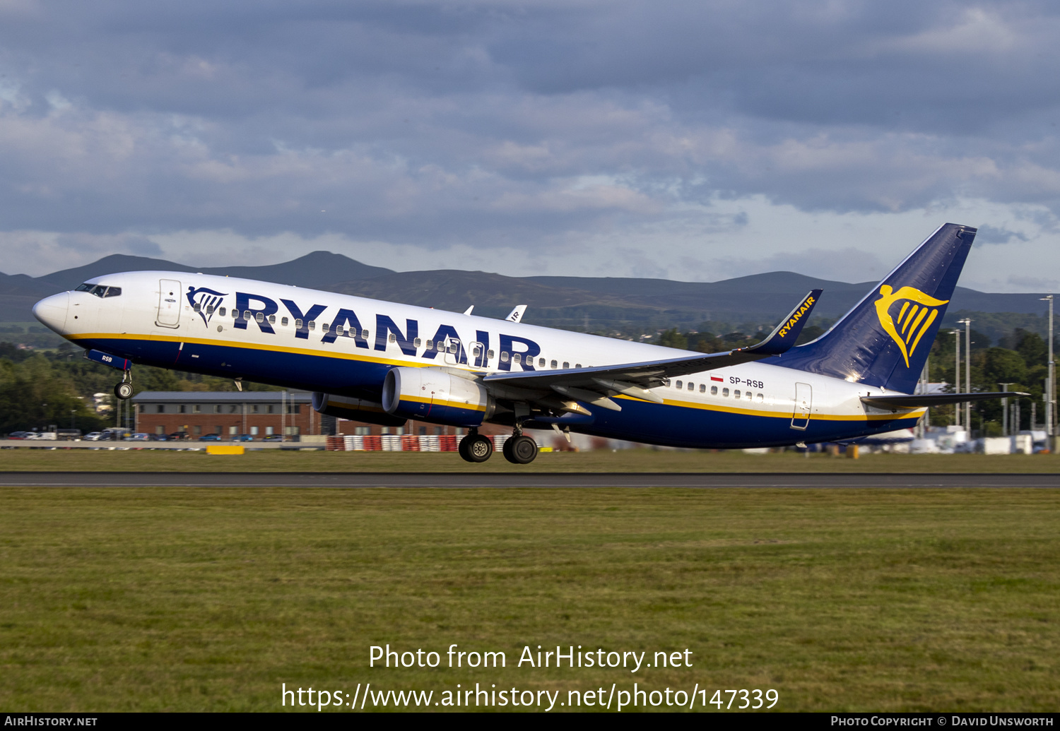 Aircraft Photo of SP-RSB | Boeing 737-800 | Ryanair | AirHistory.net #147339