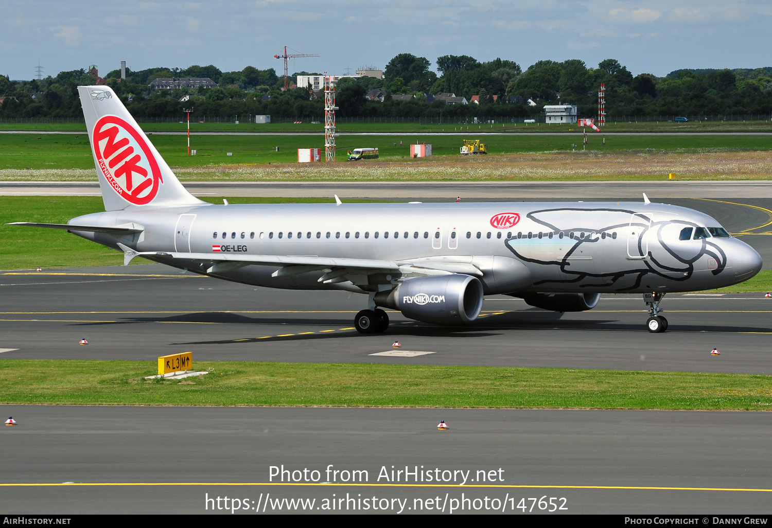 Aircraft Photo of OE-LEG | Airbus A320-214 | Niki | AirHistory.net #147652