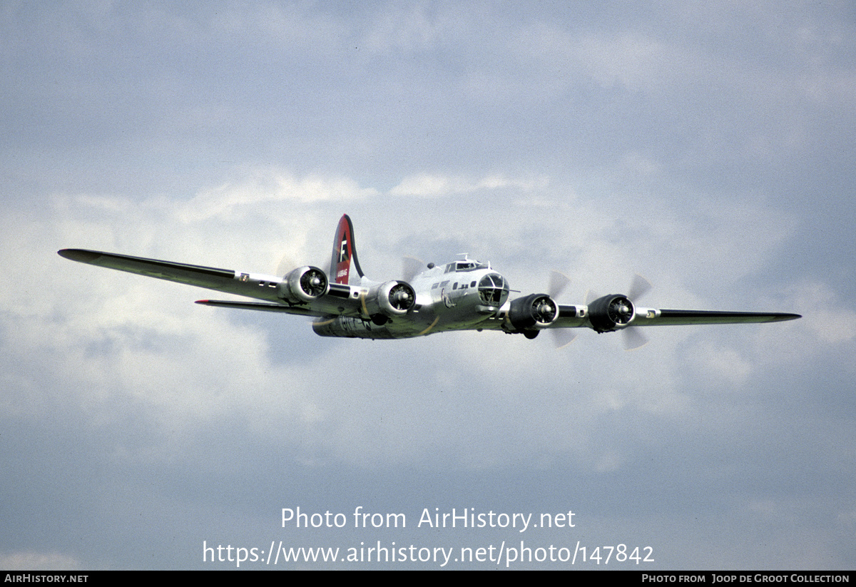 Aircraft Photo of F-AZDX / 448846 | Boeing B-17G Flying Fortress | USA - Air Force | AirHistory.net #147842