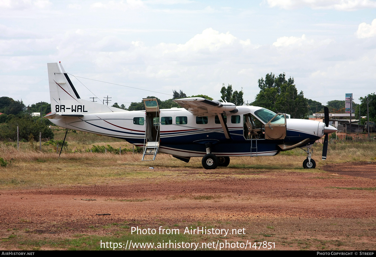 Aircraft Photo of 8R-WAL | Cessna 208B Grand Caravan | Air Guyana | AirHistory.net #147851