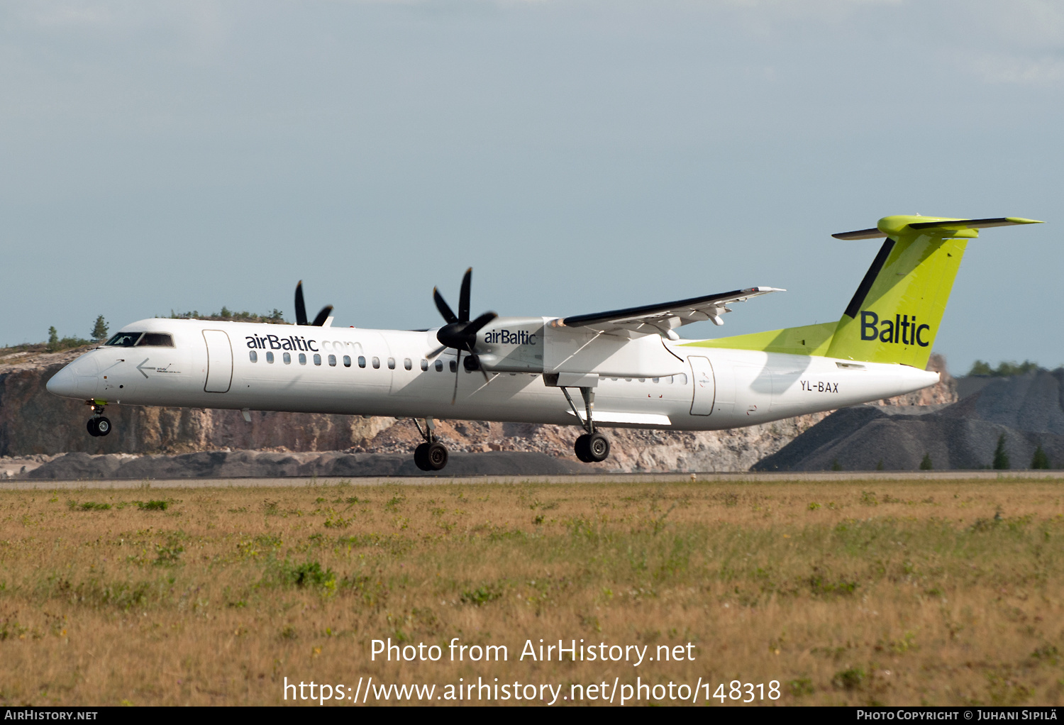 Aircraft Photo of YL-BAX | Bombardier DHC-8-402 Dash 8 | AirBaltic | AirHistory.net #148318