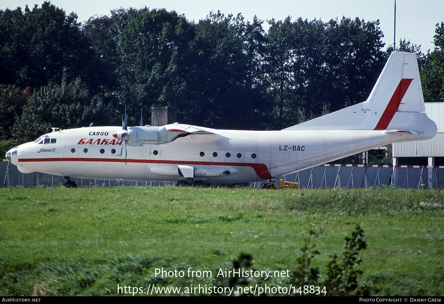 Aircraft Photo of LZ-BAC | Antonov An-12B | Balkan - Bulgarian Airlines Cargo | AirHistory.net #148834