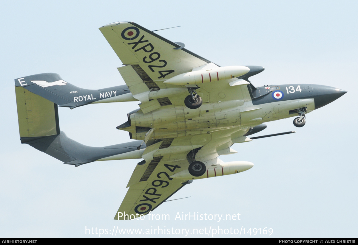 Aircraft Photo of G-CVIX / XP924 | De Havilland D.H. 110 Sea Vixen D3 | UK - Navy | AirHistory.net #149169